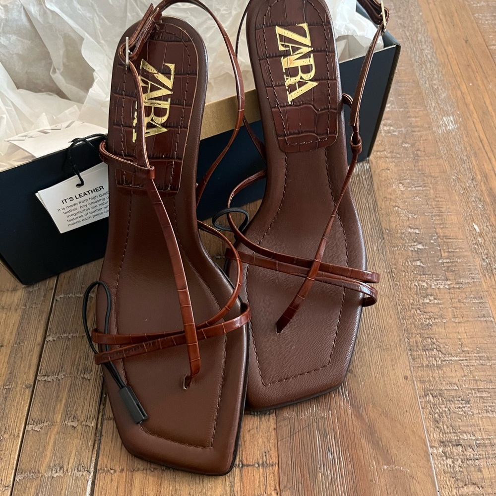 Zara brown sandals, new w tags 🏷️ 🛍️